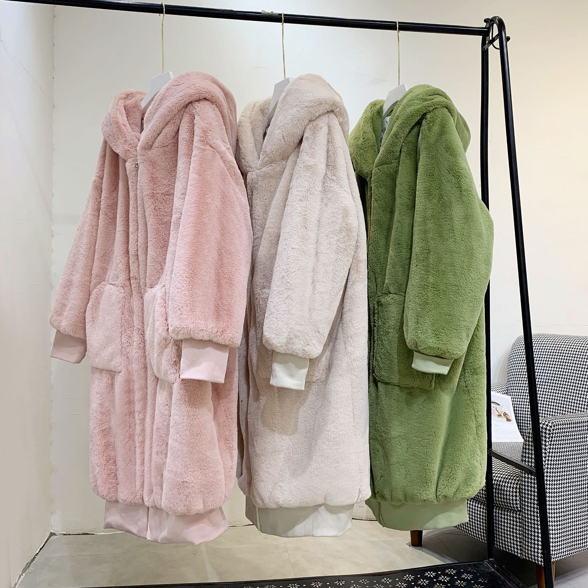 1.6Kg Fake Mink Fluffy Plush Oversized Winter Overcoat Thick Warm Hooded Long Faux Fur Coat Women Jacket Teddy