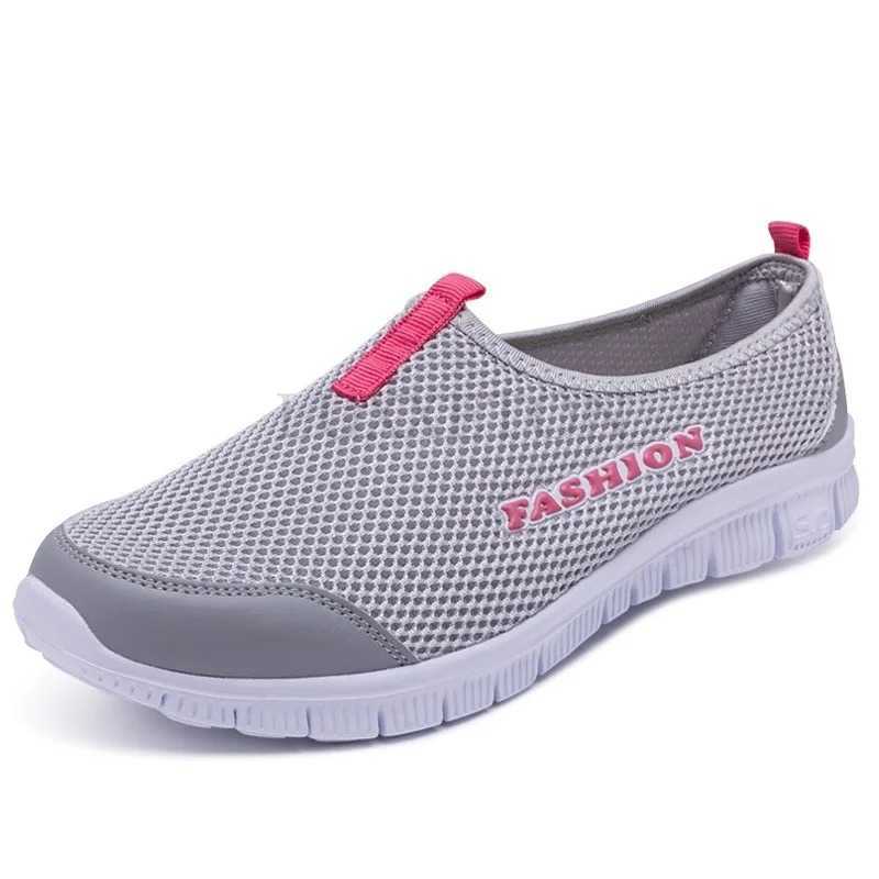 Mesh shoes new womens lightweight sports shoes breathable and comfortable in summer and autumn mesh womens large-sized casual outdoor shoes Y241007