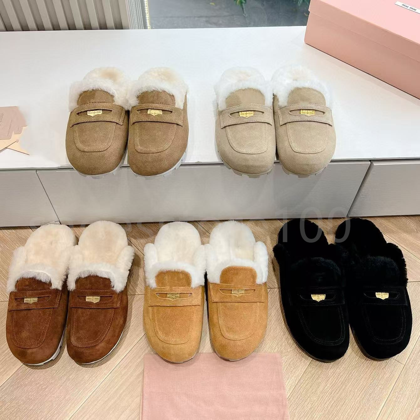 High quality new Fashion Suede trendy Winter warm fur slides slippers women Furry slide fluffy slippers shearling sandals colgs luxury Designer slides fur shoes box