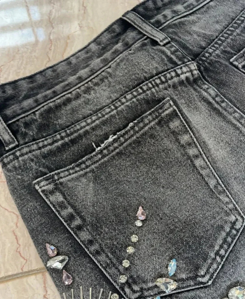 American retro style diamond inlaid black denim shorts slim suitable for wide feet Y2K denim shorts sport shorts street 241007
