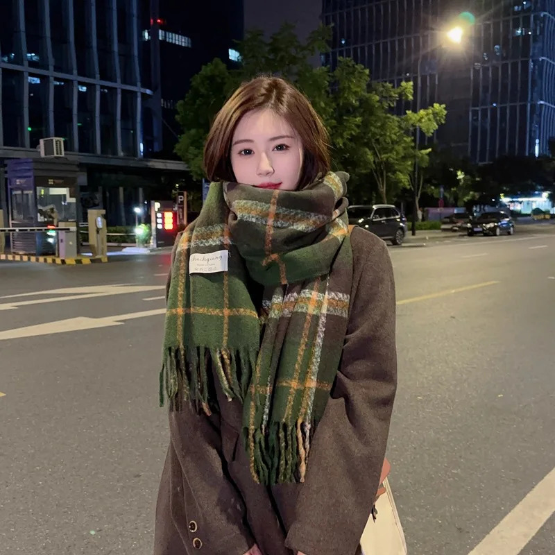200x65cm Korean version Christmas checkered women autumn and winter atmosphere warm shawl senior student bib feeling 241007