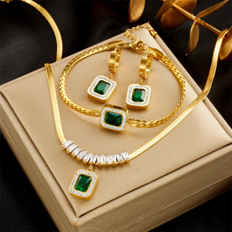 Emerald Cubic Zircon Necklace Bracelet Earrings Designer Jewelry Set Non Tarnish 18k Gold Snake Chain Diamond Collar Choker for Women Fine Luxury Jewelry Gift
