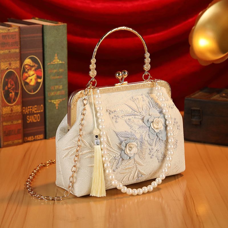 2024 New Designer Bag Flower Lace Mesh Socialite Handbag Antique Cheongsam Banquet Bag Rhinestone High end Women's Bag