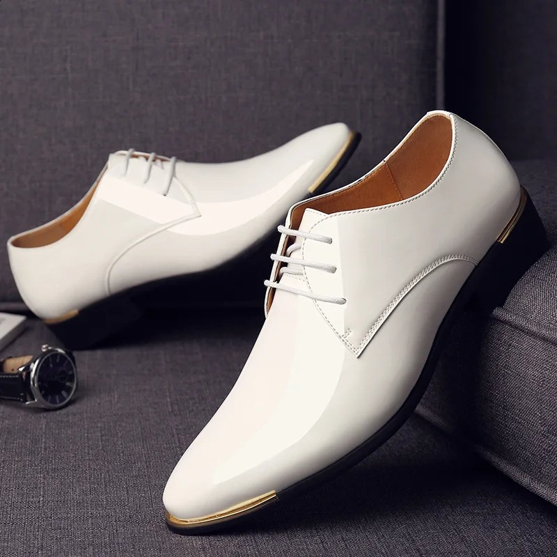 Mens Patent Leather Shoes Mens Dress Shoes Embossed Toes Wedding Business Party 5 Colors Large Size RTG5 240923