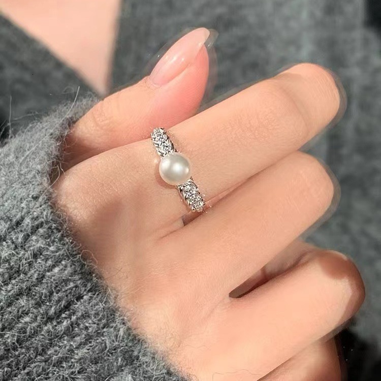 pearl sparkling diamond female niche design, open mouth ring, light luxury, high-end fashion, index finger ring