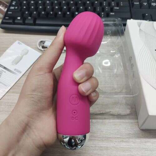 Women's G-spot vibrator bullet Dildo Multispeed women's massager adult gift sex toy