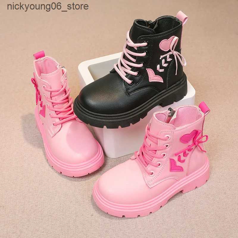 Boots Girls Fashion Leather Boots Thick Bottom Children Princess Boots Soft Breatheable Color Matching Love Patch Kids Catwalk Boots L240910