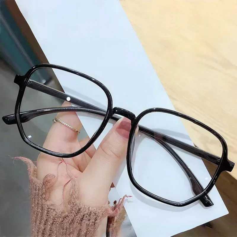Blue Light Blocking Glasses Large Square Frame Computer Game Eye Protection Men Women Classic Anti Blue Light Plain SpectaclesX241008