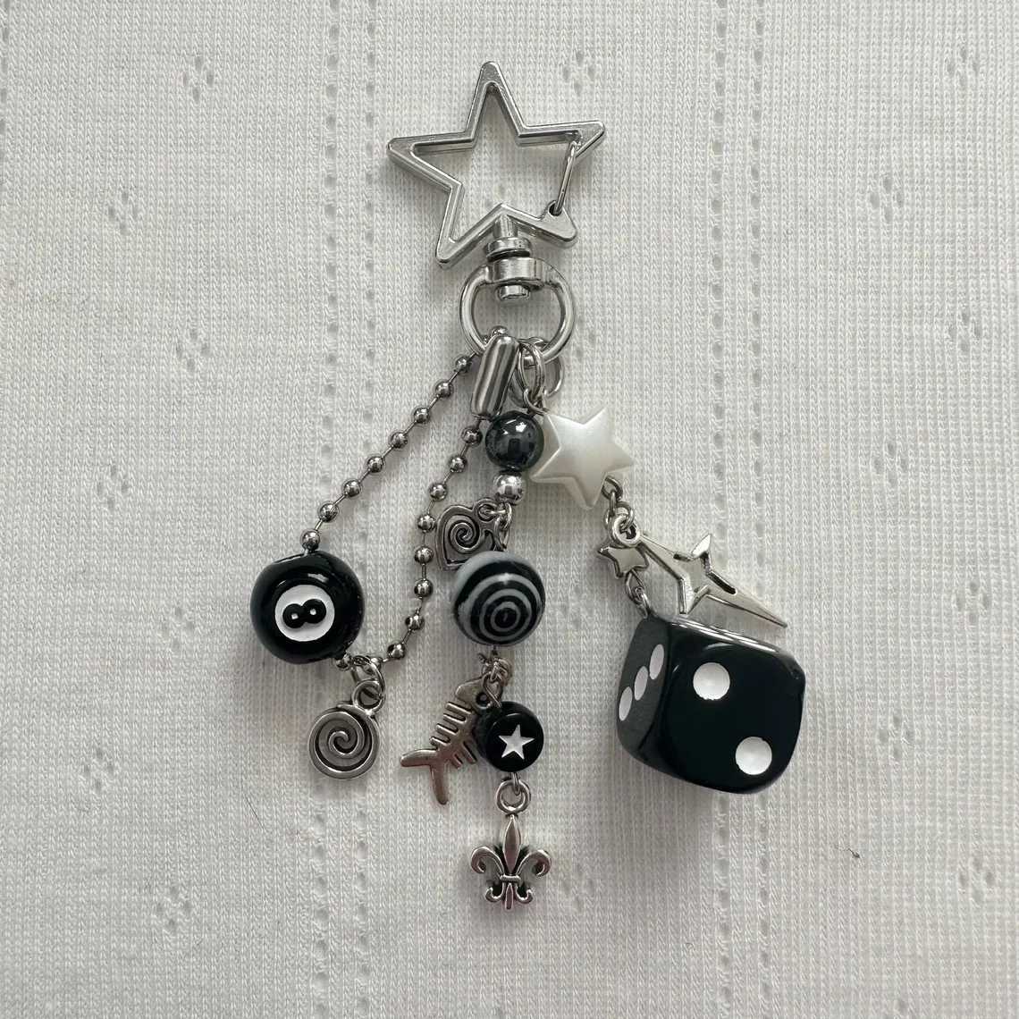 Handmade cluttered gf edgy black white dICE keychains grunge deftones beaded jewelry bag pendant emo y2kX241008