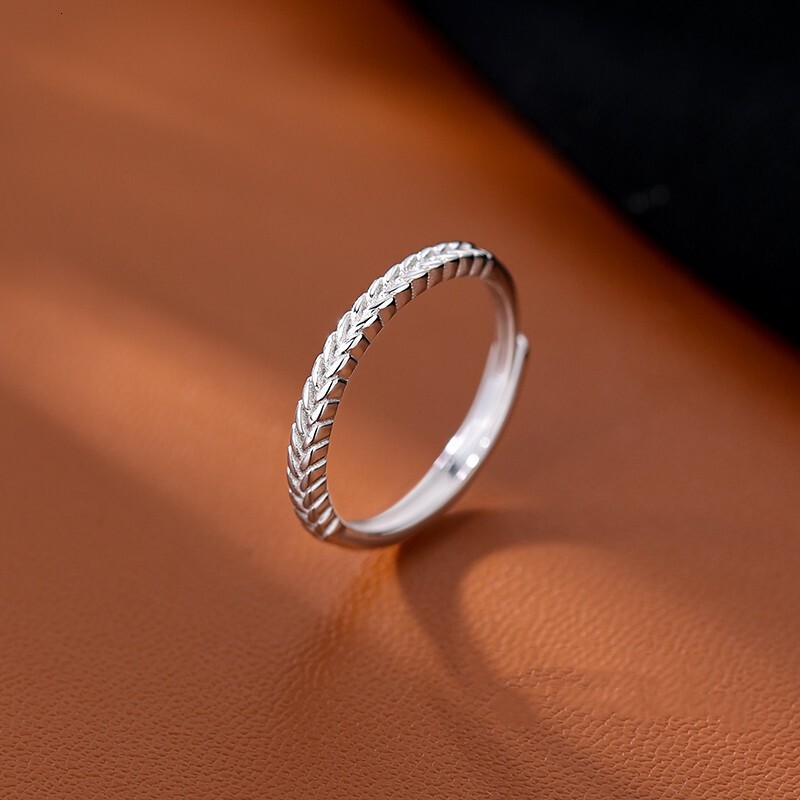 ear index finger light luxury plain women's open mouth ring, niche design, tail ring