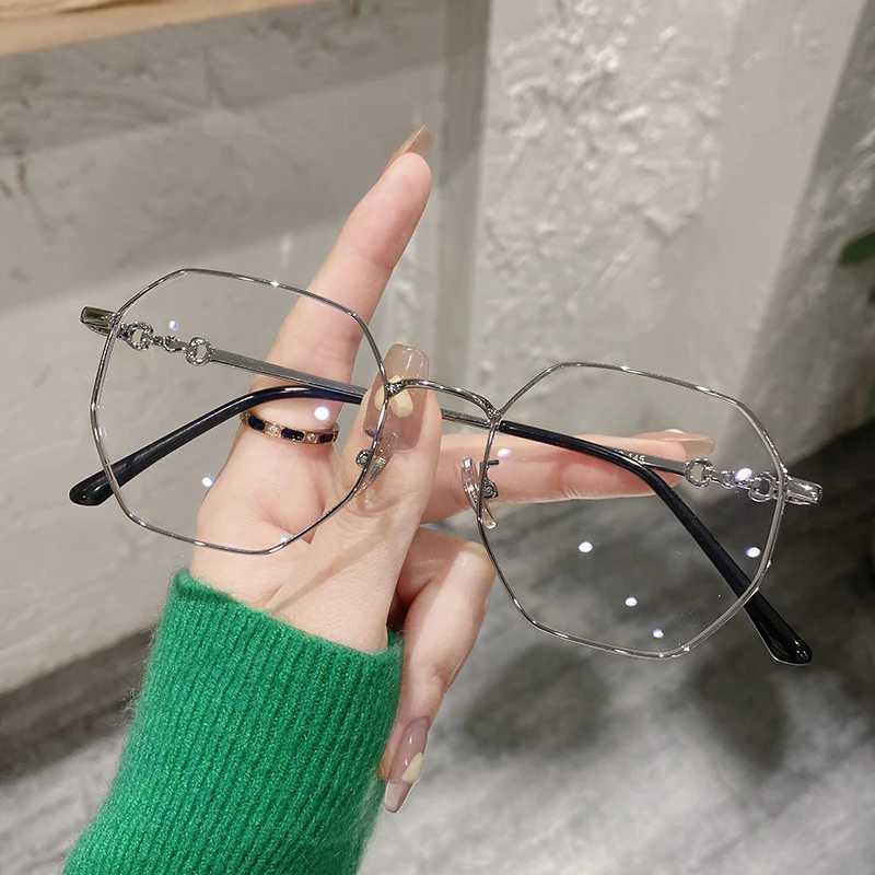 Classic Blue Light Blocking Women Glasses Frame Fashion Metal Spring Hinge Eyewear Optical Prescription Eyeglasses FramesX241008
