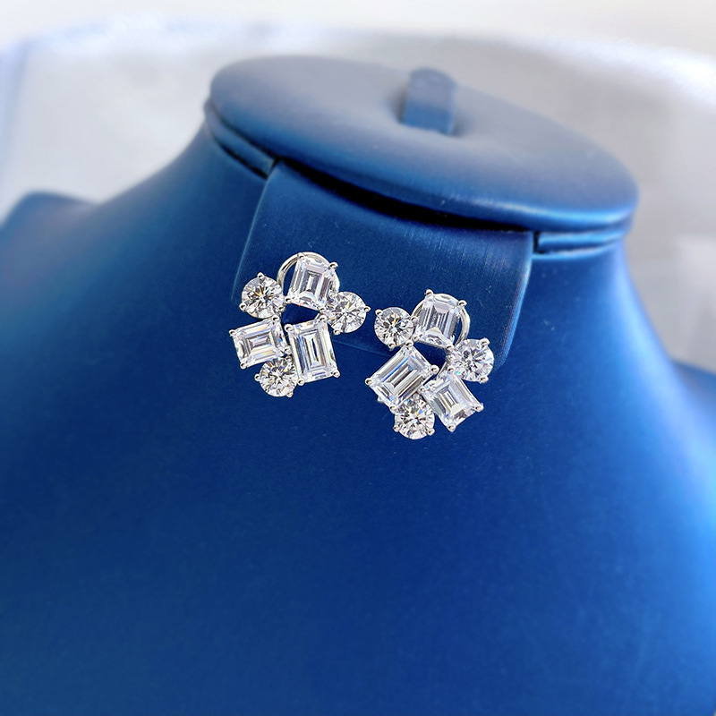 Sterg Sier Moissanite Clip Earrings, Round Cut White Dia Eternity Elegant Wedding Jewelry Gift for Women