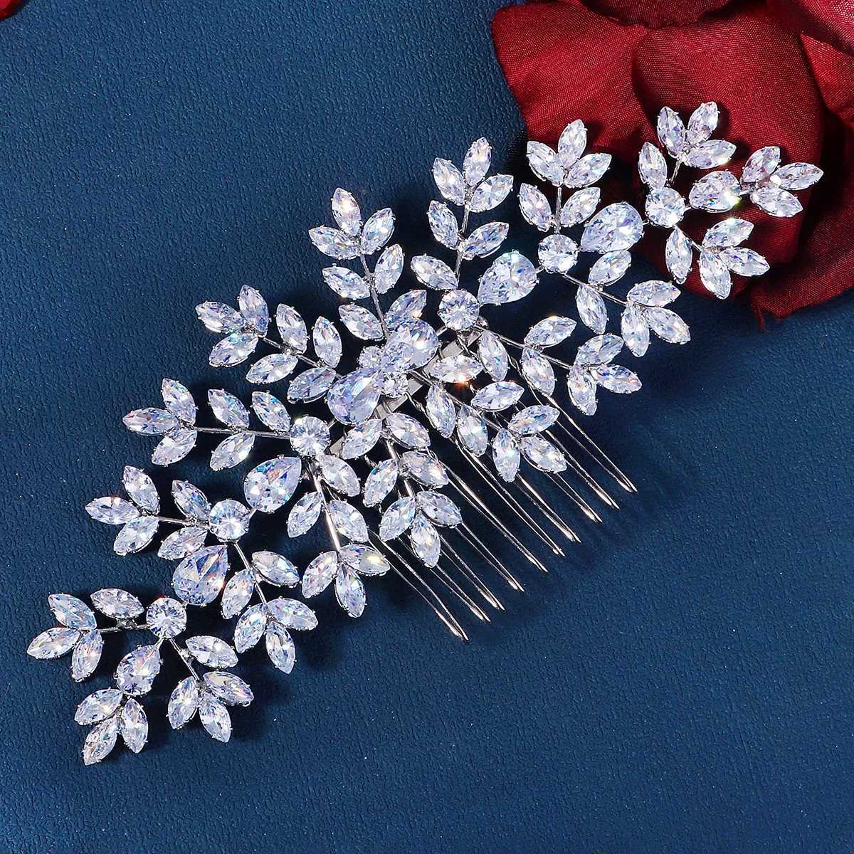 New luxury zirconia bridal hair comb with sparkling handmade hair suitable for womens wedding headpieces and jewelry accessories W241007
