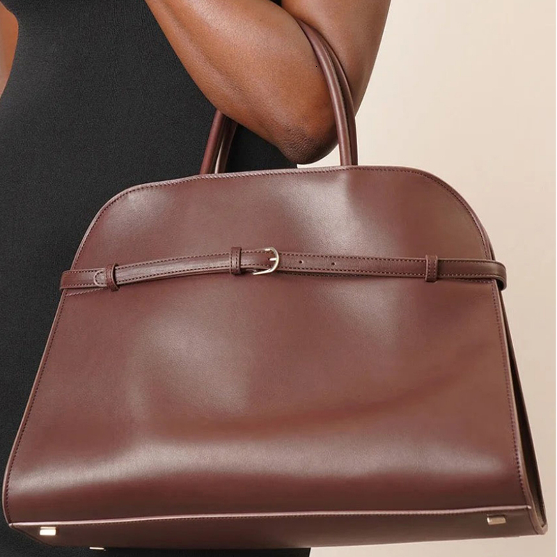 2024 New Fashion Large Capacity Niche Design Texture Solid Color Glossy Leather Hand-Held Shoulder Cowhide Tote Bag