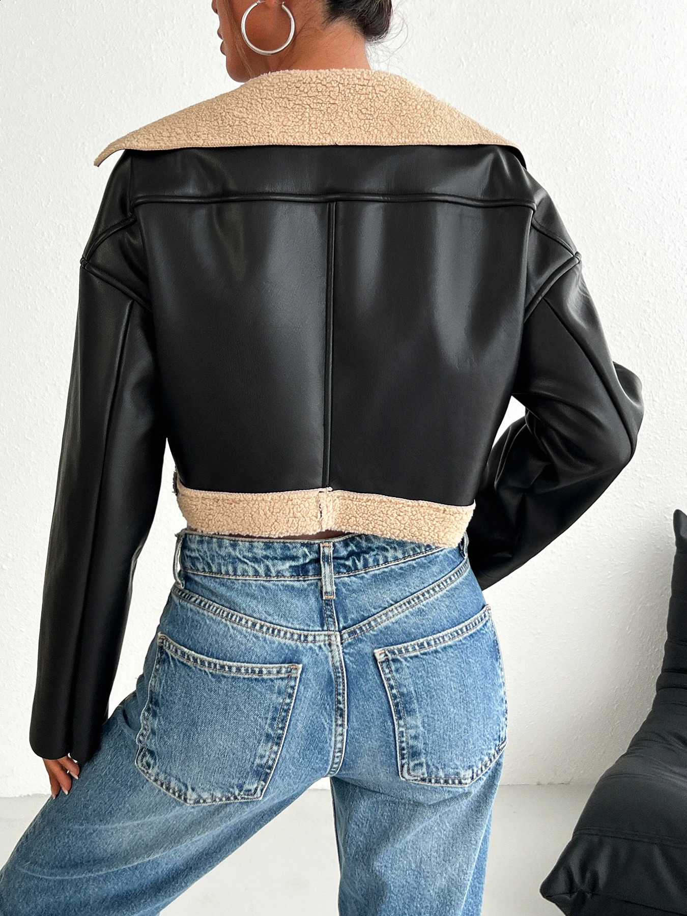 Womens thick leather jacket fashionable autumn and winter jacket long sleeved elegant jacket warm commuting women 240930