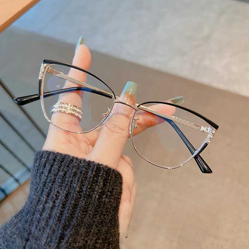 Metal Eyeglasses Frame for Women Optical Glasses Frame Blue Light Glasses Designer Eyewear Wholesale Fashion ColorsX241008