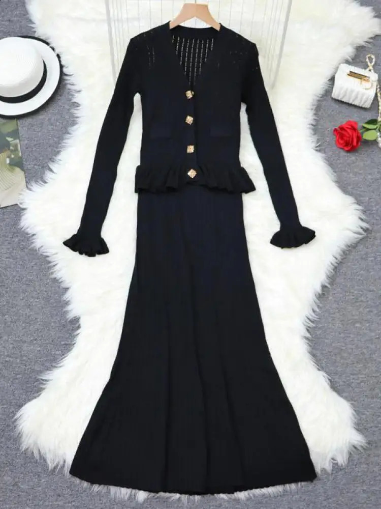 French Autumn Womens Black White Blue Single Chest Knitted Dress Elegant Slimming Office V-neck Ruffle Long Sleeve Dress 241007