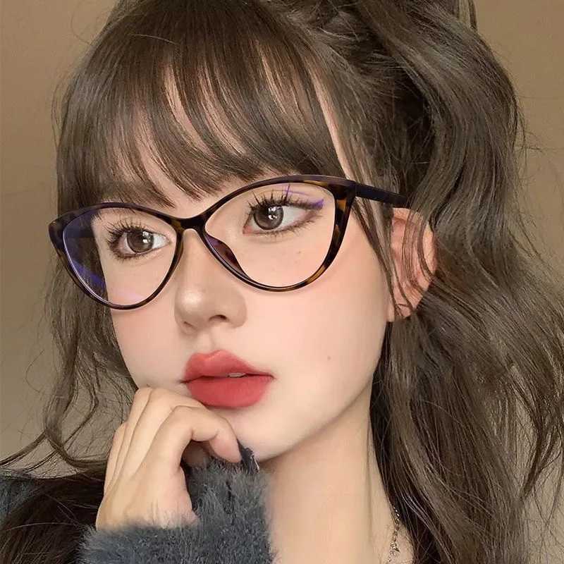 Large Cat Eye Frame Eyewear Fashionable Girls Reading Glasses Solid Color Black Anti Blue Light Lenses Seaside Travel SpectaclesX241008