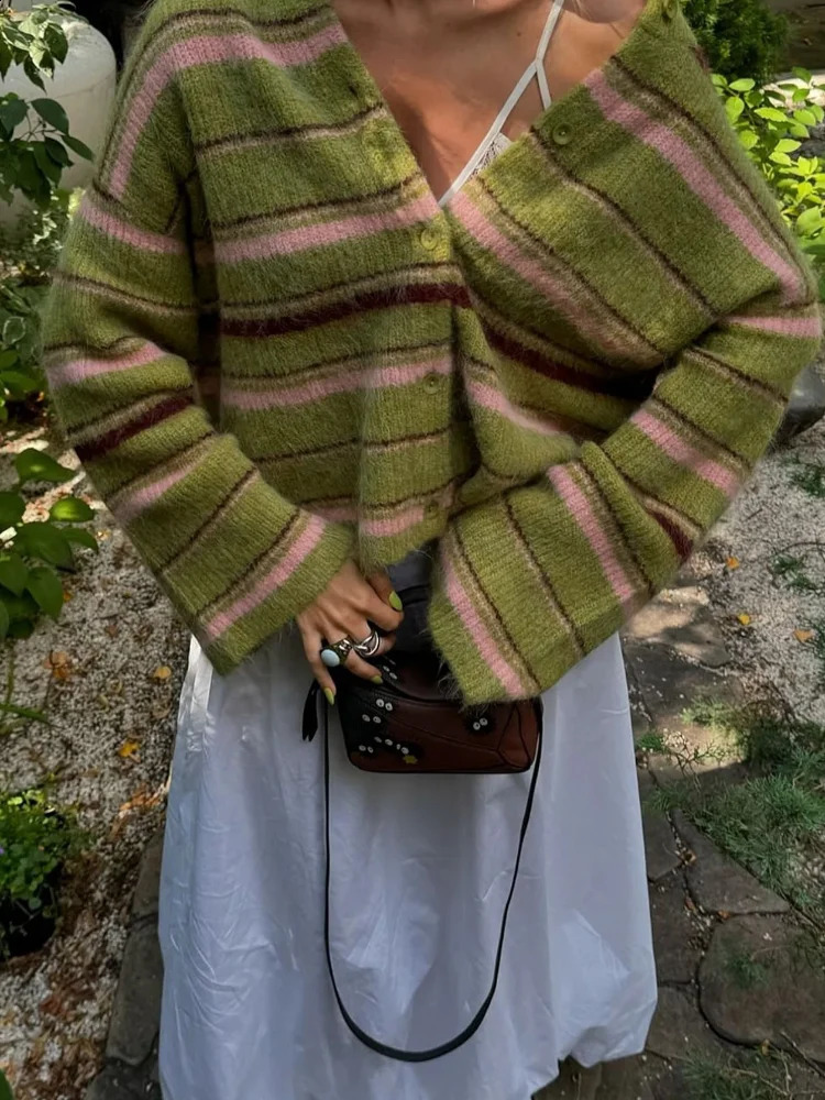 Elegant Stripe V Neck Women Sweater Single Breasted Loose Knitted Lady Cardigan 2024 Autumn Elegant Full Sleeve Female Coat 241008