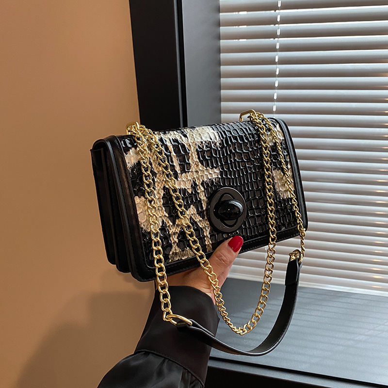2025S Fashion Designer New European And American Textured Stone Pattern Single Shoulder Crossbody Small Square Bag
