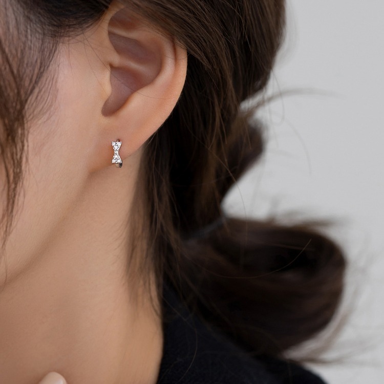 Pure sier needle bow niche high-end light earrings, women's ear buckles, earrings accessories