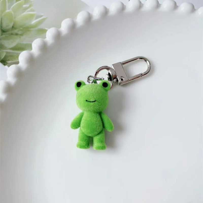 Cute 3D plush frog keychain plush little frog couple mobile phone pendant car keyring headphone backpack charm bag decorationXJ250409