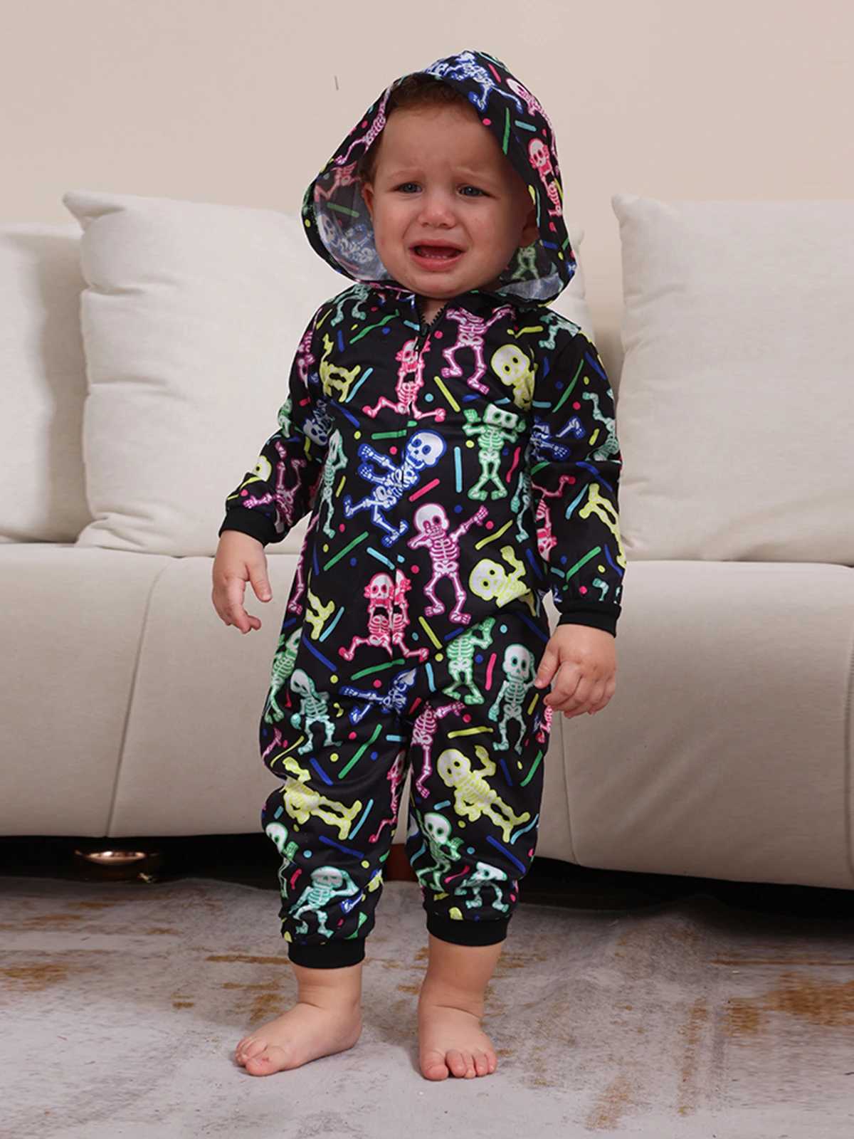 2024 New Halloween Party Mom Dad Kids Matching Outfits Skull Print Zipper Hooded Romper Jumpsuits Soft Sleepwear Family Look PjsXJ241008