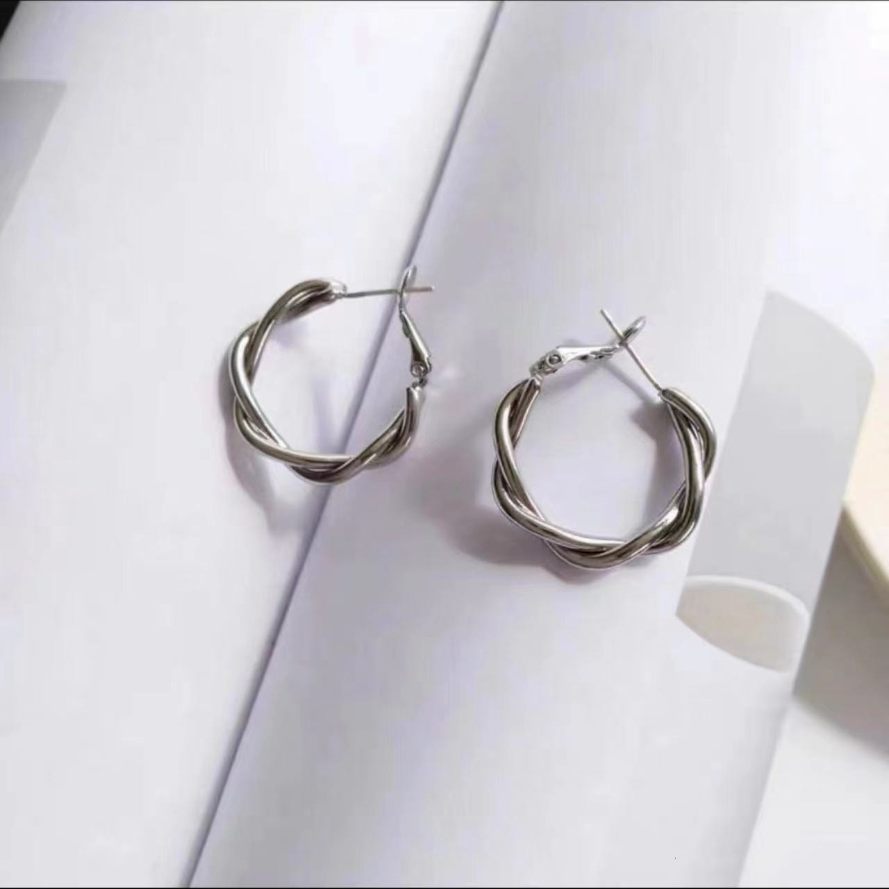Women's Fried Dough Twists Anti Allergy 999 Small crowd Premium New Circle Earrings