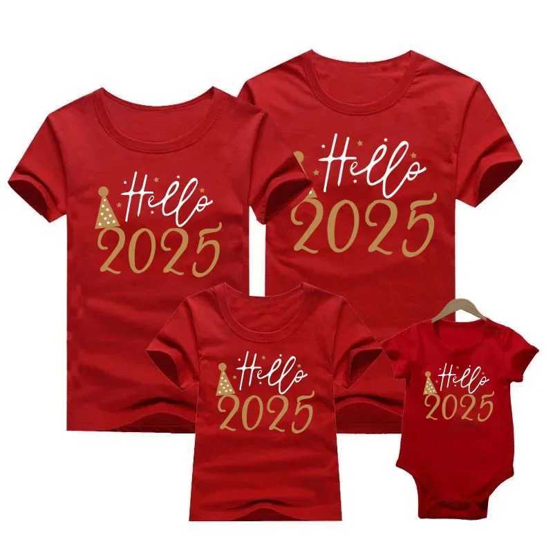 Christmas T-shirt Hello 2025 printed adult and child matching clothing short sleeved Christmas T-shirt soft cotton T-shirt top cute family appearance 