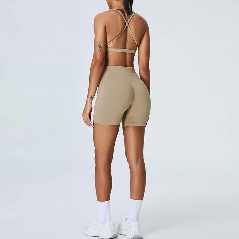 New Seamless Suit for Women's Peach Hip Lift Yoga Shorts Cross Back Running Set