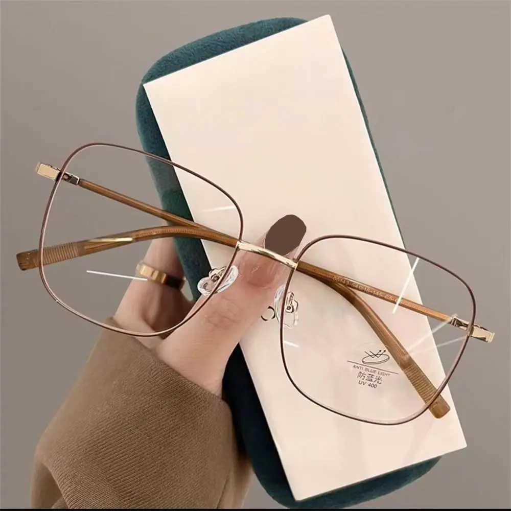 Daily Metal Frame Anti-UV Blue Rays Glasses Ultra-light Big Frame Eyeglasses Vision Care Myopia Glasses Frame Women MenX241008