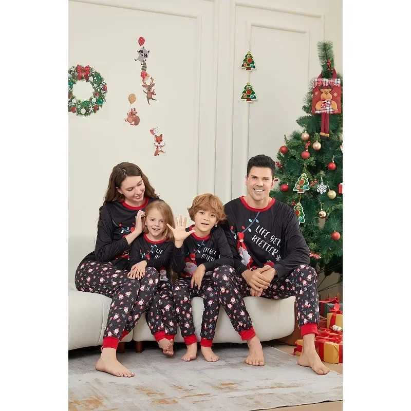 2024 Winter Mom Daughter Dad Son Matching Clothes 2-piece Pajama Set Santa Claus Printed Cute Soft Pajama Family Appearance W241008