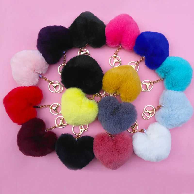 BeautIful Rainbow Plush Balls Love Key Chain Decorative Pendant for Women Bag Car Fashion Jewelry Keyring Heart Pompoms KeychainX241008