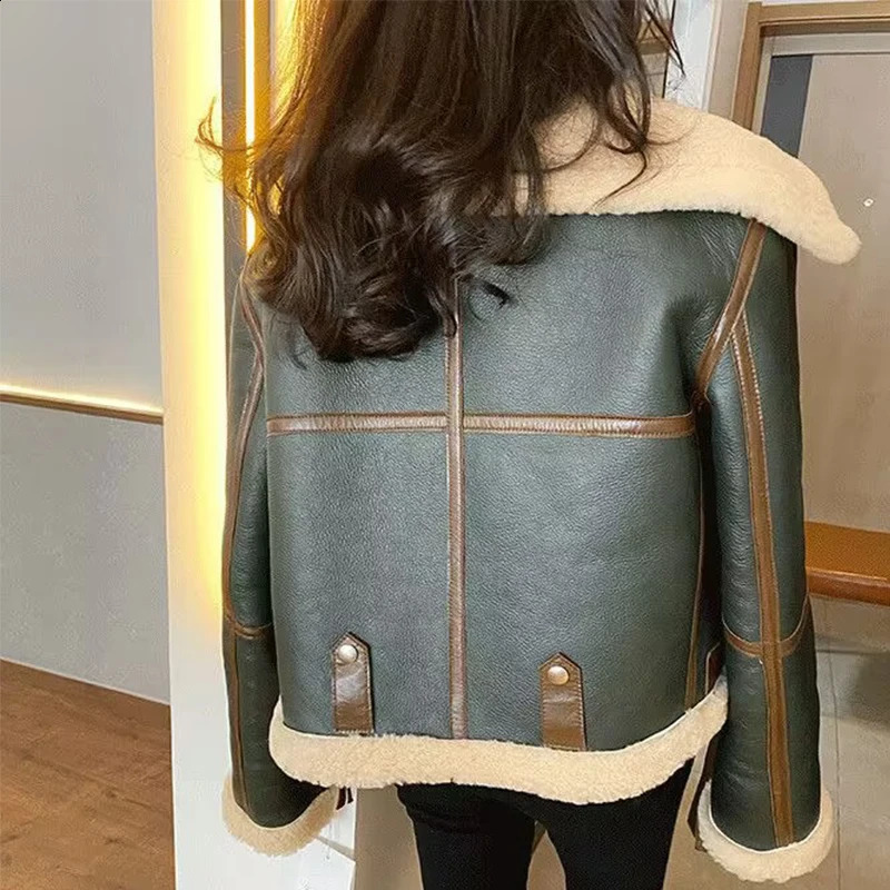 Fashion Green Short Jacket Winter Warm Suede Fur Lining Womens Coat Korea Thick Winter Jacket Womens Warm Coat 241007