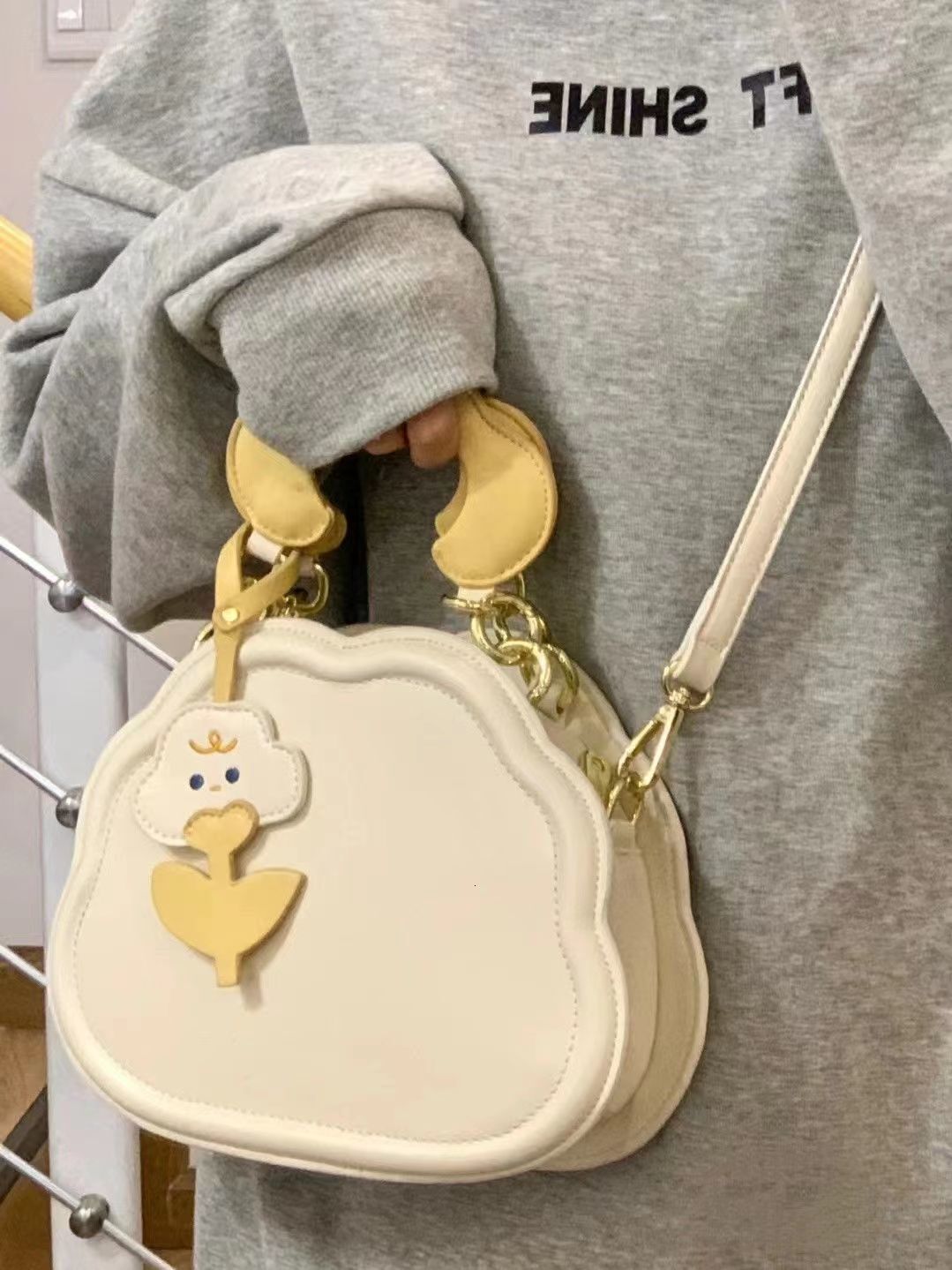 2024 New Designer Handbag Cream Cloud Summer Multi functional Handbag Cute Slant Shoulder Bag
