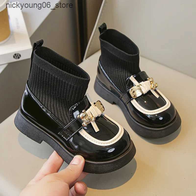 Boots Childrens Autumn Boots Classic Versatile Black Boots for Girl Fashion Causal Kids Mary Jane Shoes Princess Platform Socks Boots L240910