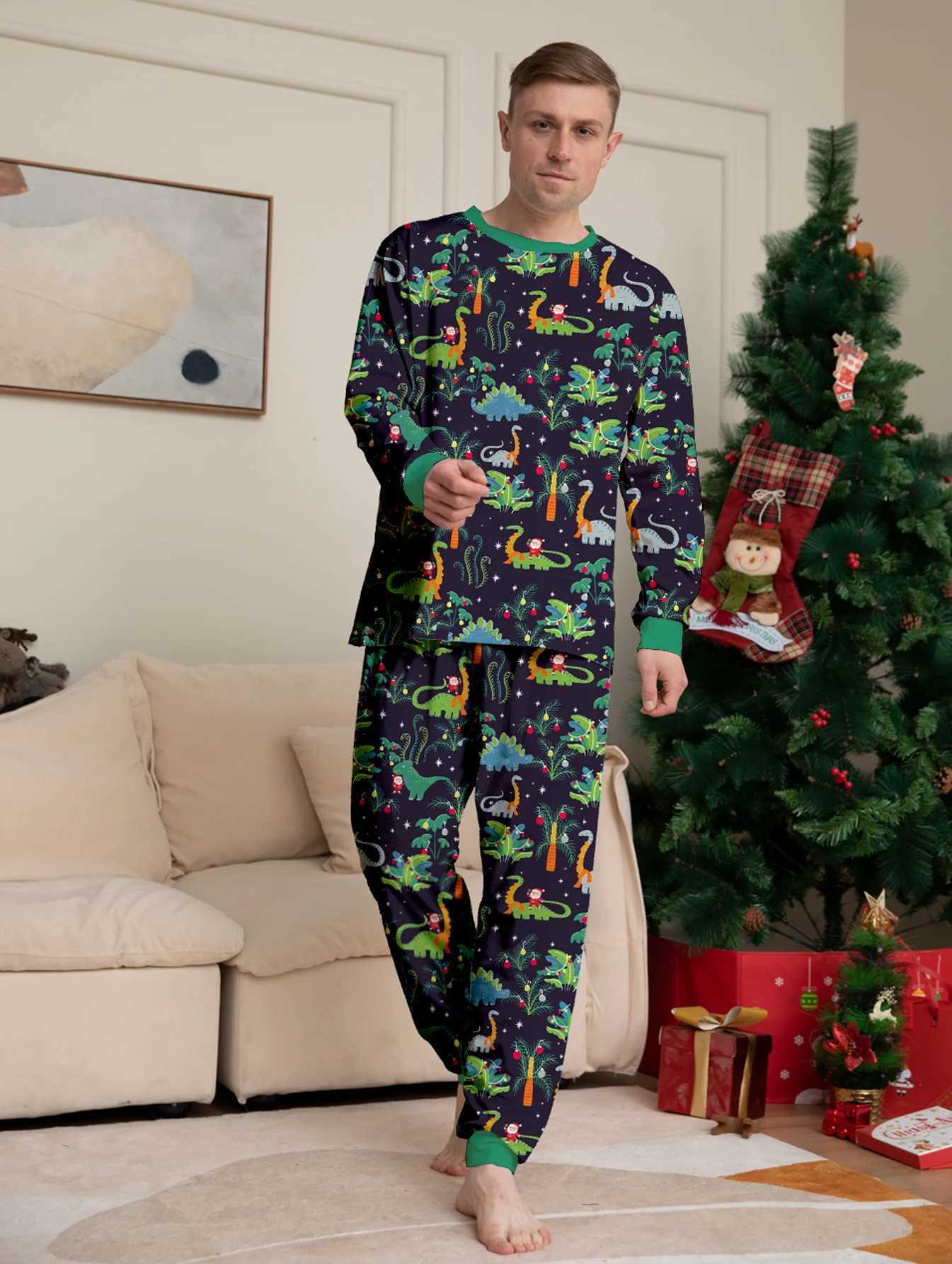 2024 Christmas Pajama Set Santa Claus and Elf Printing Parent Child Matching Set Family Appearance 2-piece Set Baby and Dog jumpsuit New Years clothin