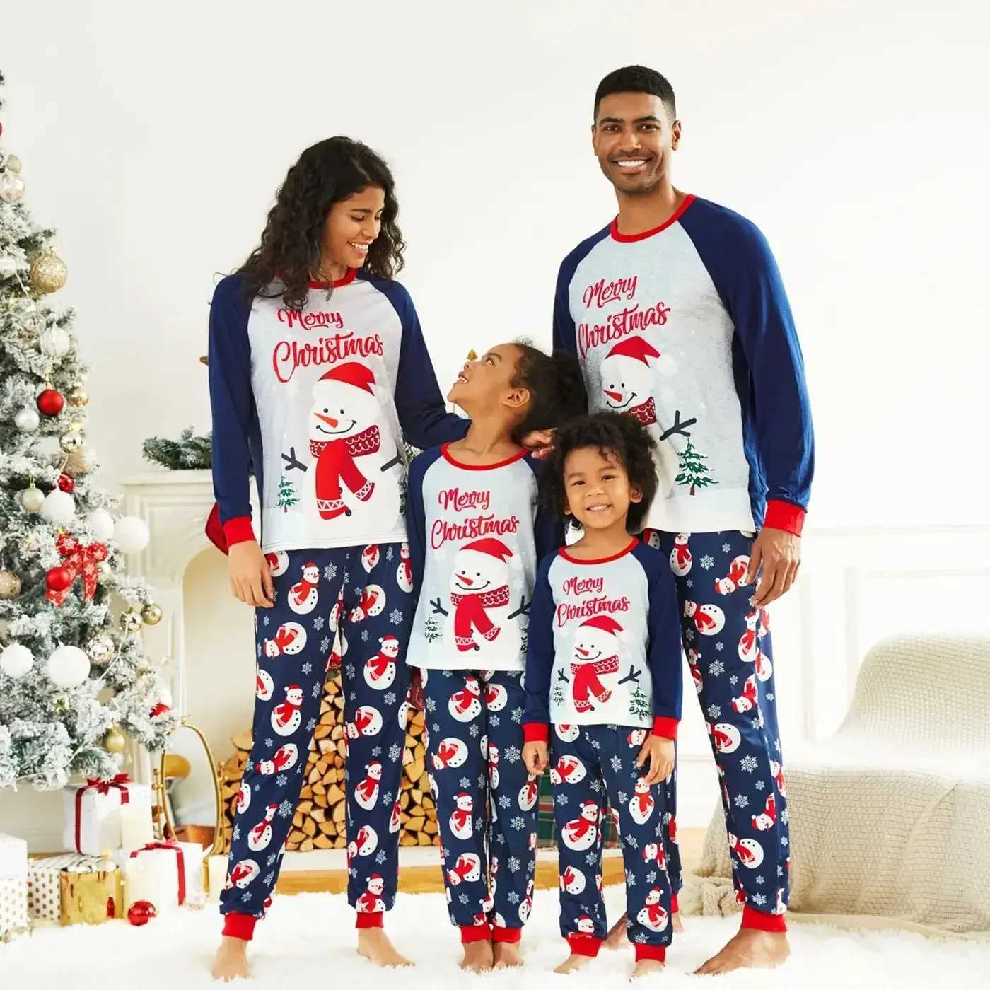 Merry Christmas Pjs Family Matching Set Cartoon Printed Pajama Set Parents and Children 2-piece Set Baby jumpsuit Warm and Soft W241008