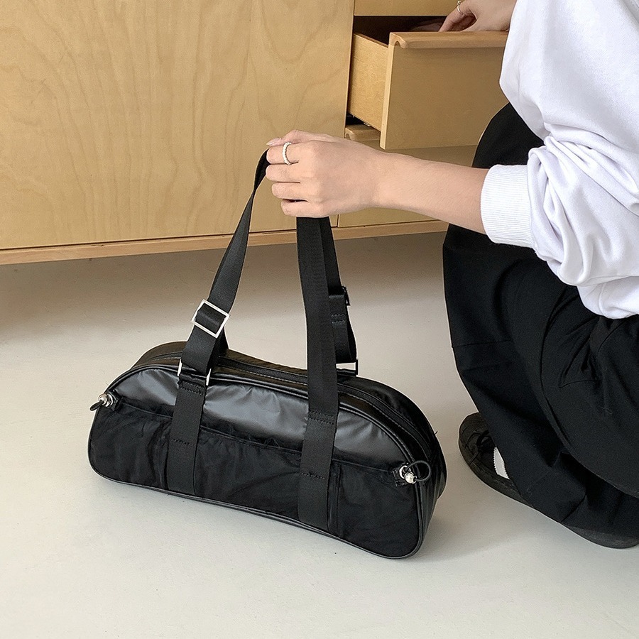 Korean style simple casual armpit autumn women's bag, high-end sense, large capacity temperament, work commuting baguette bag