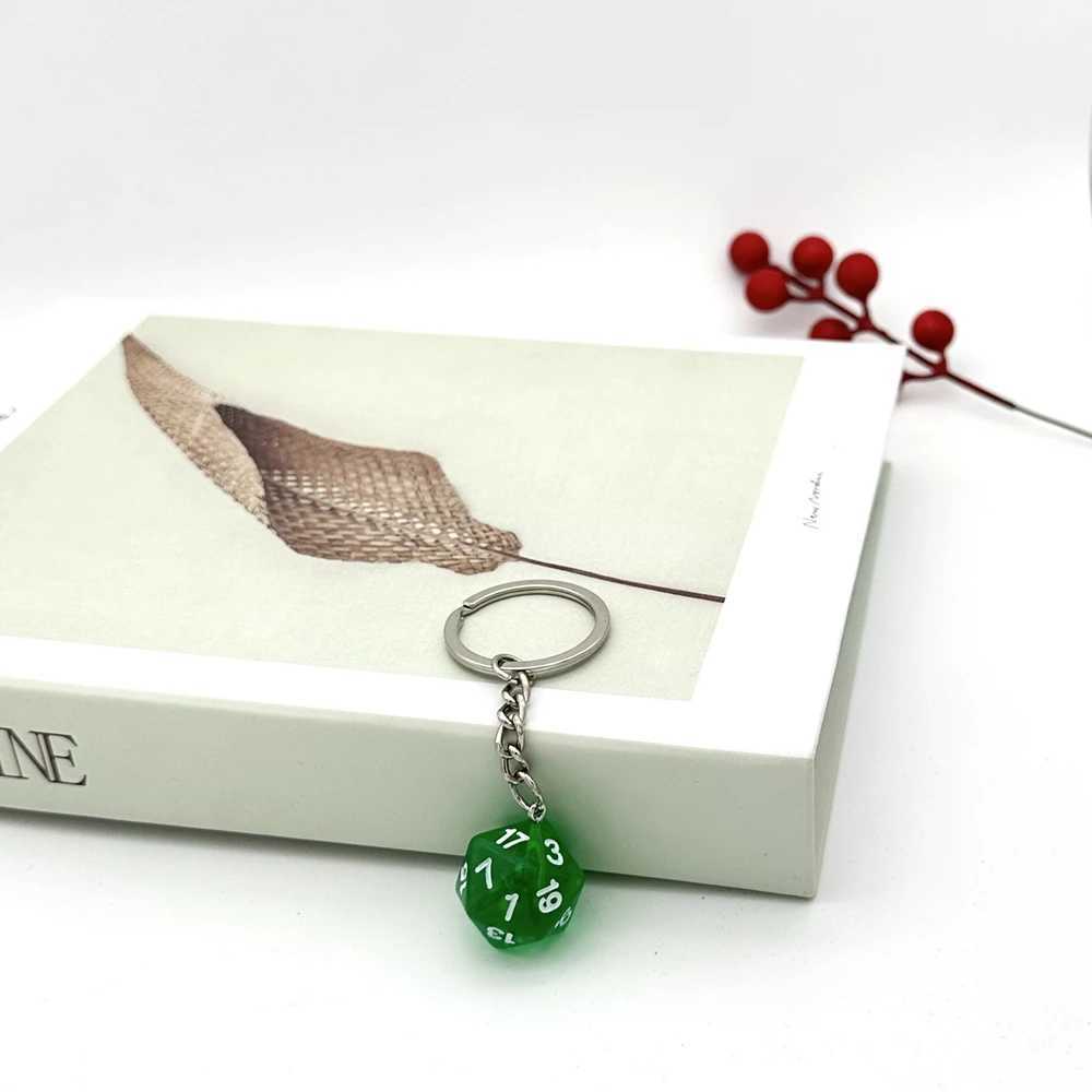 DnD D20 Resin Dice Charm Keychain Handmade RPG Game Dungeons and Dragons Dice Keychain Christmas Gift Key RingX241008