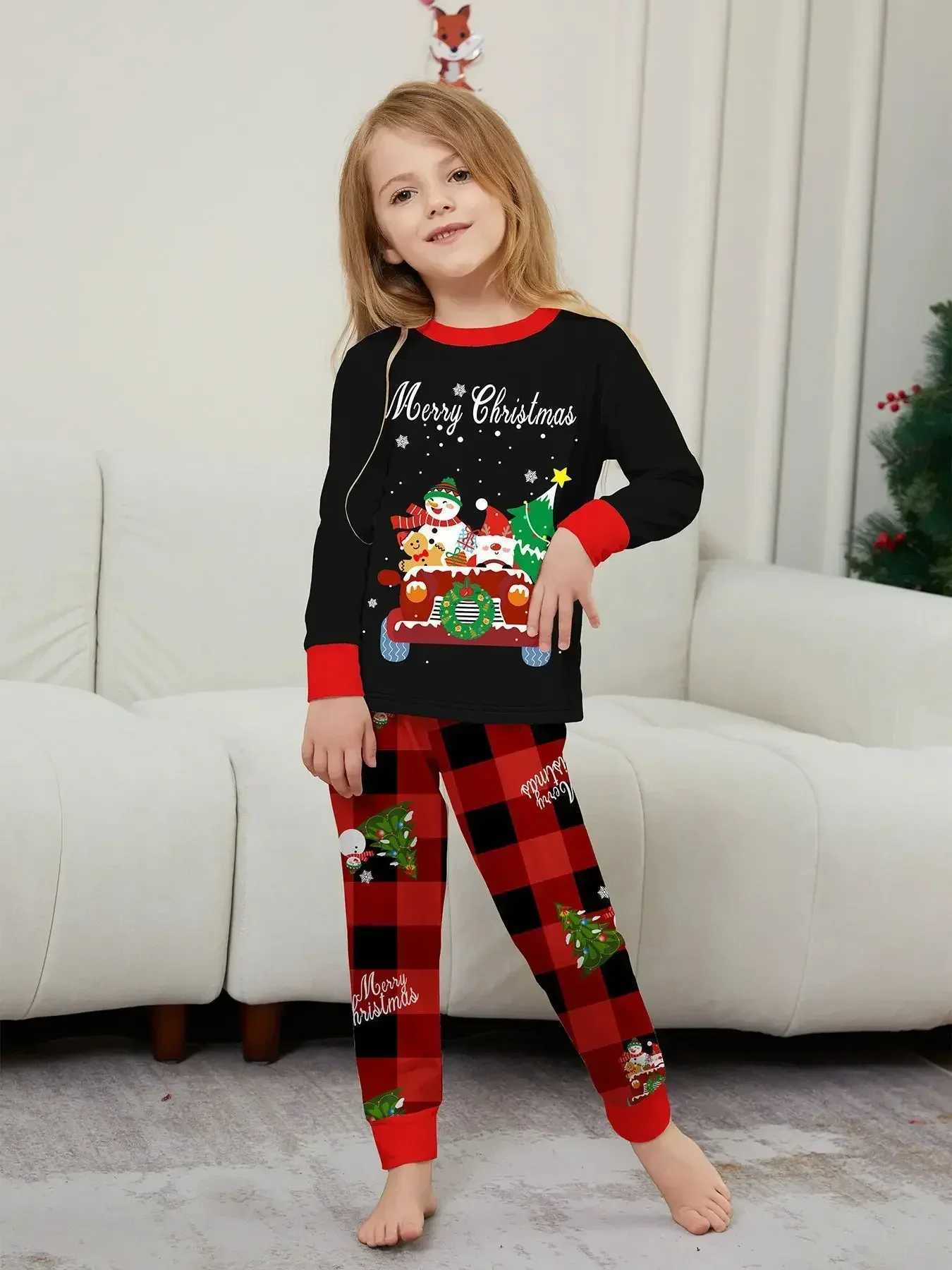 New mother daughter father son family matching set baby dog jumpsuit Pjs Christmas pajamas set soft and cute pajamas warm pajamas W241008