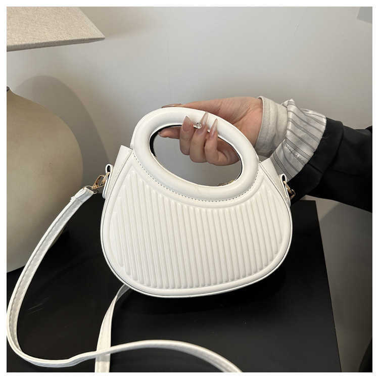 CMM Solid Color Handbag for Women Early Spring New Trend Casual and Fashion Western Handbag Crossbody Bag Small Bag Trendy