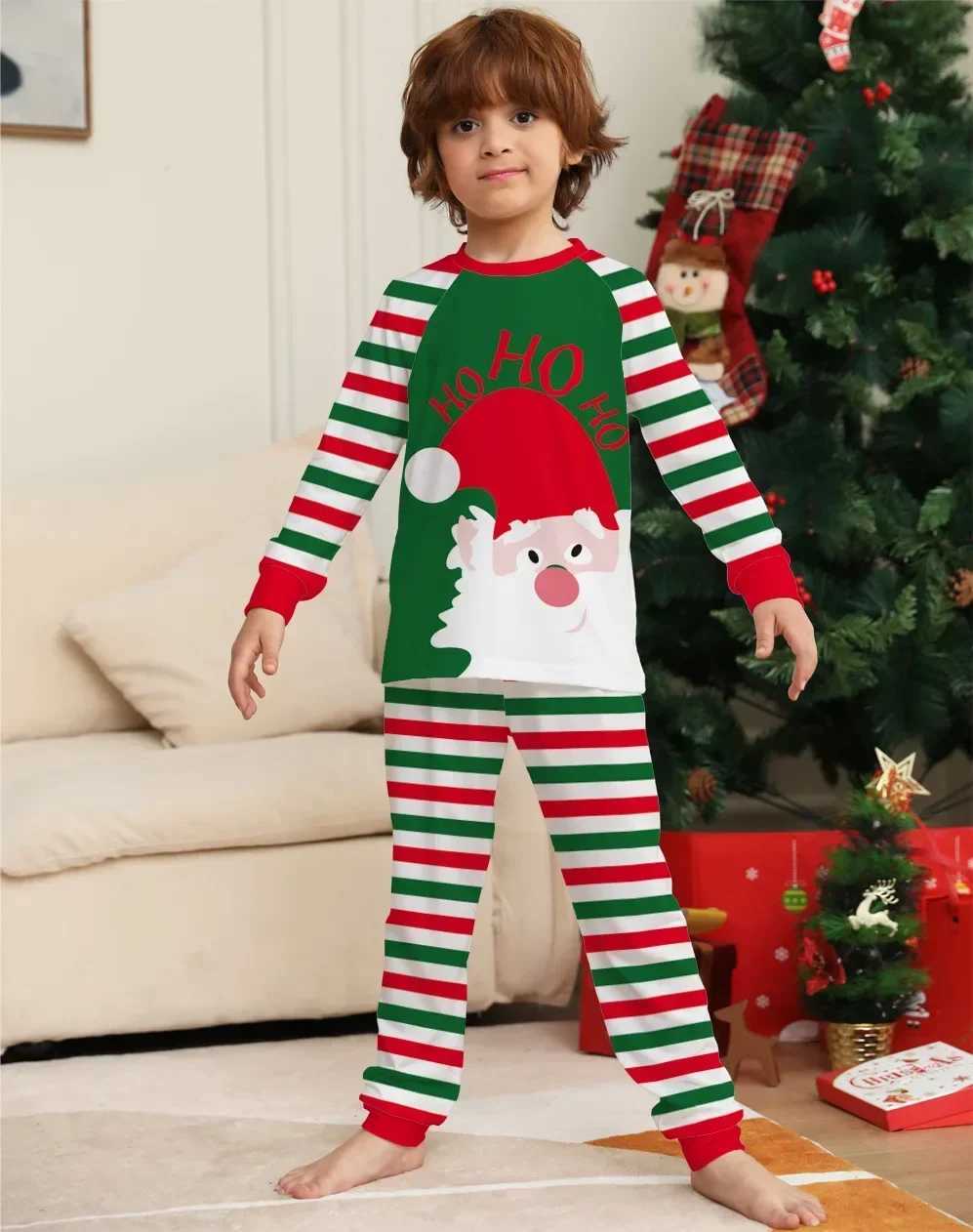 2024 New Years Clothing Santa Claus Striped Printed Christmas Pajama Set Mom Dad Child Matching Set Cute Loose Pajama Family Appearance W241008