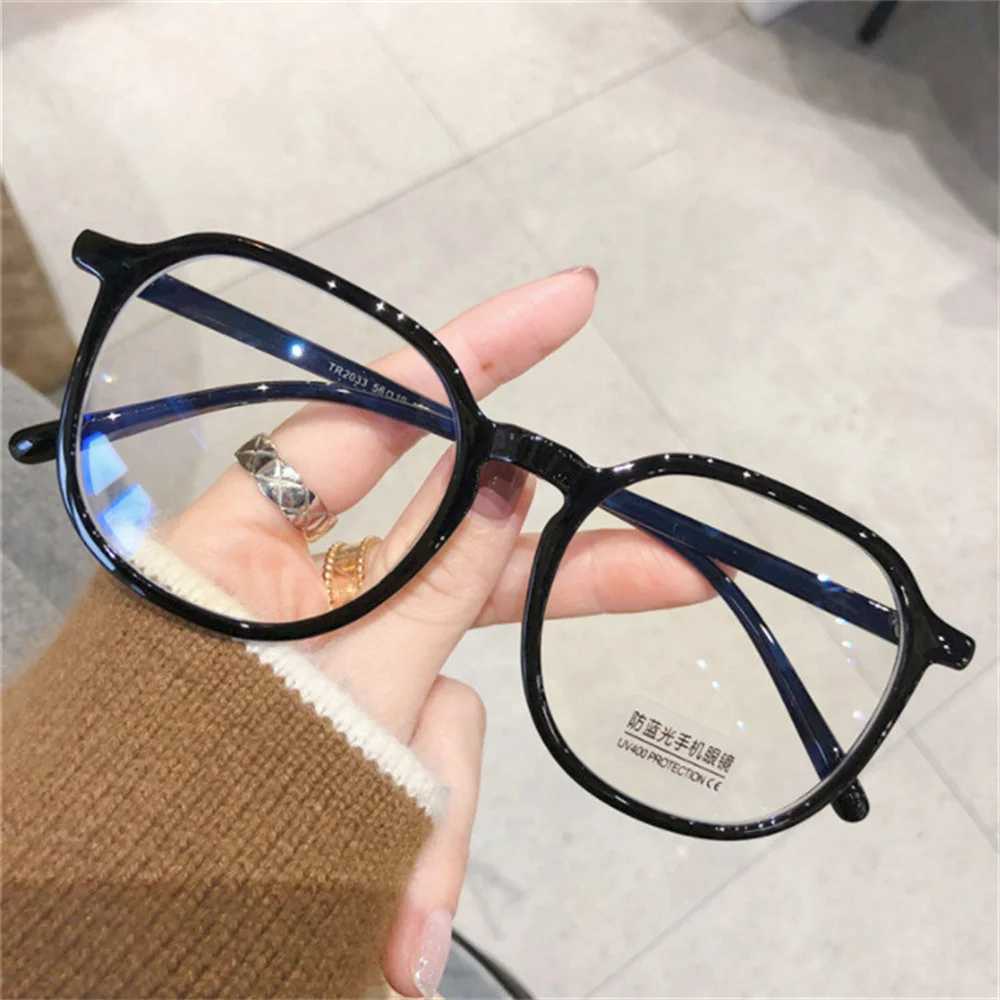 Large Frame Transparent Glasses Stylish Womens Image Eyeglasses Anti Blue Light Square Eyewear Computer Goggles Fake GlassesX241008