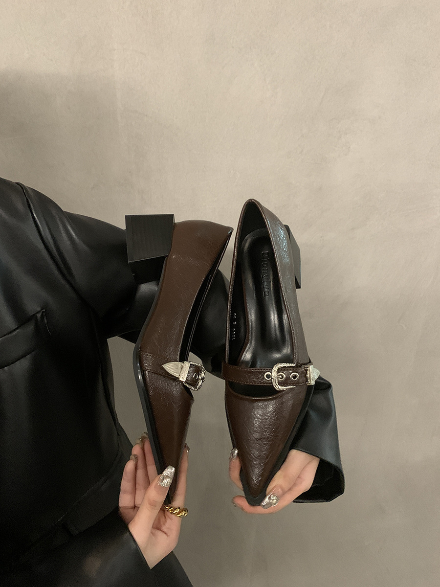 2025 New Designer Korean French Small Leather Commuter Shoes Thick Black Pointed Women's Single High Heels