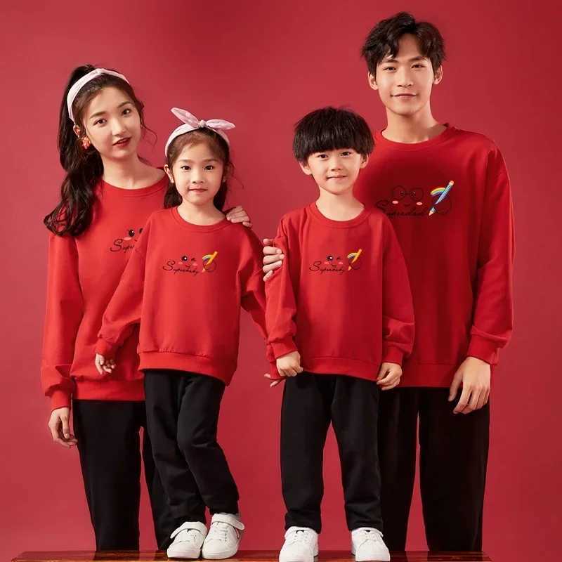 Christmas mom daughter shirt dad mom son sweater winter matching family clothing cute letter printed shirt casual latte art W241008
