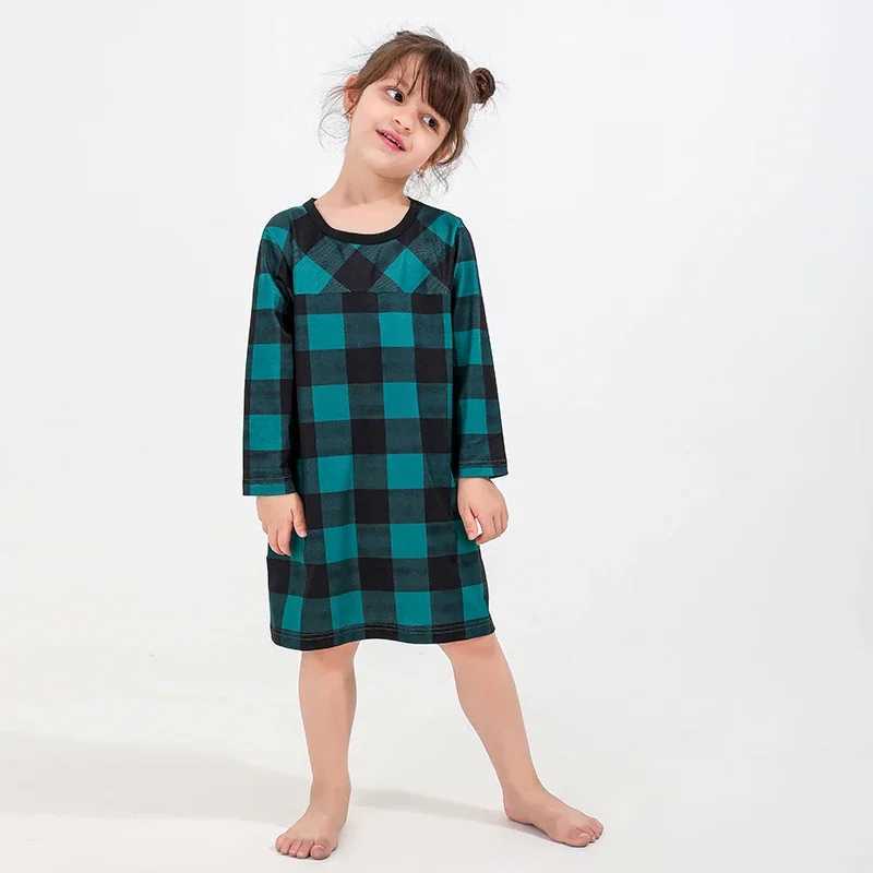 2024 Christmas Family Appearance Plain Long sleeved Shirt+Trousers 2-piece Set Family Clothing Christmas Matching Pajama Set Warm and Soft Pjs W241008