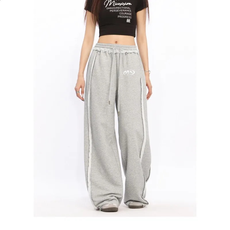 Deeptown Y2k Baggy Grey Sweatpants Woman America High Street Sports Wide Leg Pants Jogging Casual Harajuku Trousers Autumn 241007