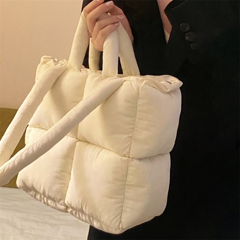 er Fluffy Shoulder Bag Womens Bedding Space Cotton Down Pad Large Capacity Handbag Winter Shopping Handbag 241008