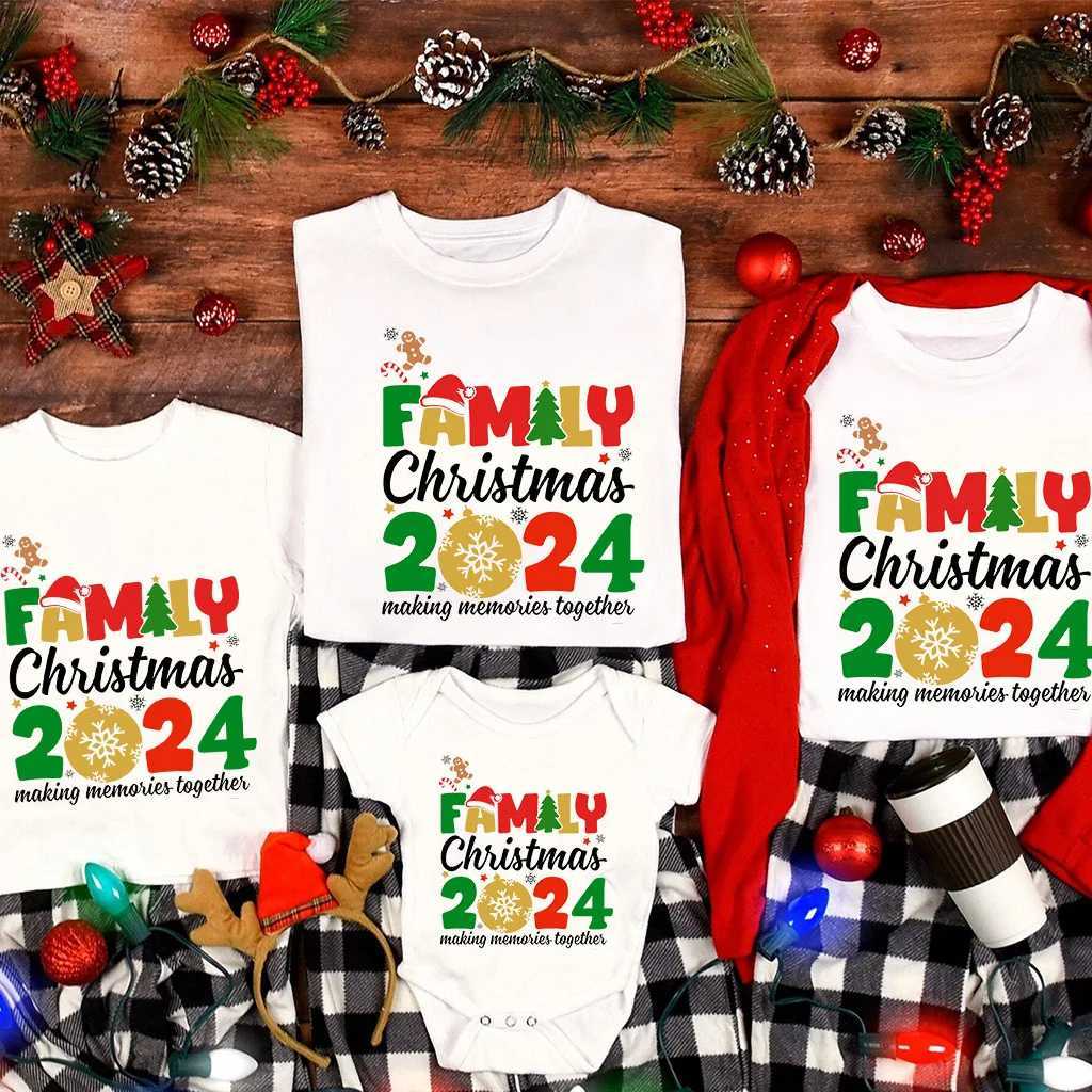 Family Christmas 2024 Matching T-shirt Father Mother Son Daughter Clothing Holiday Christmas Party Family T-shreds New Year Clothing W241008